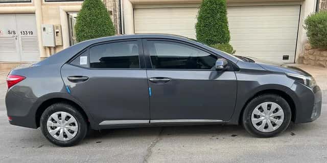 TOYOTA COROLLA GRAY