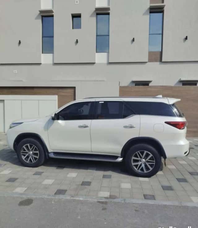 TOYOTA FORTUNER