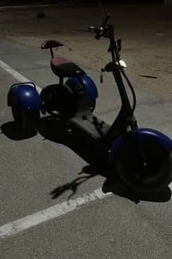 The scooter is clean and 100% working and fully serviced with two keys