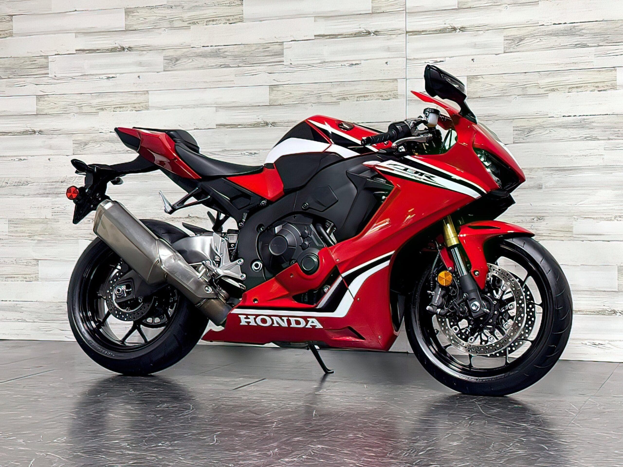 2021 Honda CBR 1000RR(+971561943867) photo 1