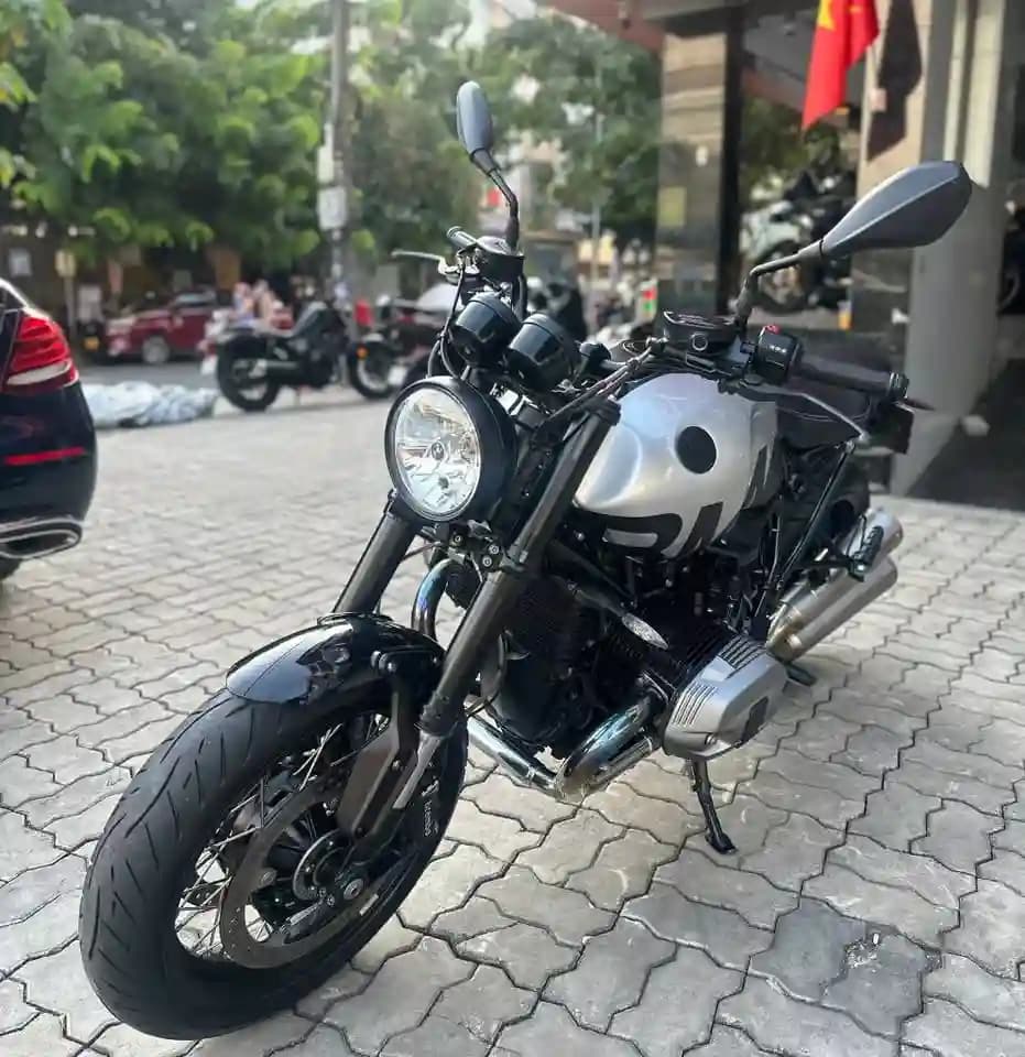 BMW R-NINE-T photo 1