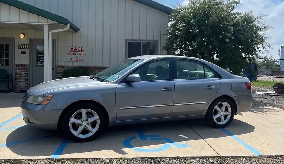 HYUNDAI SONATA photo 1