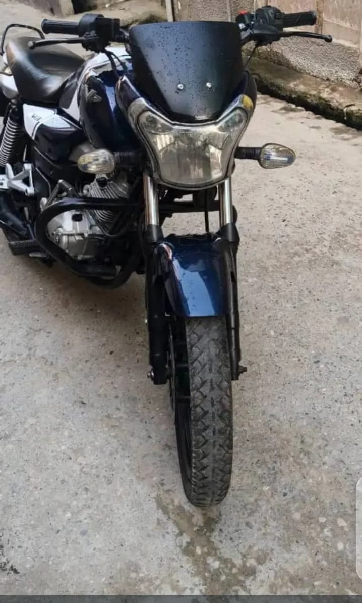 BAJAJ V15 2017 photo 1