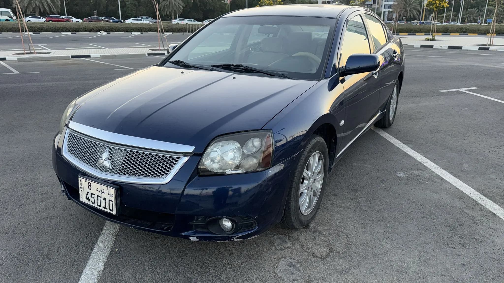 MITSUBISHI GALANT 2010