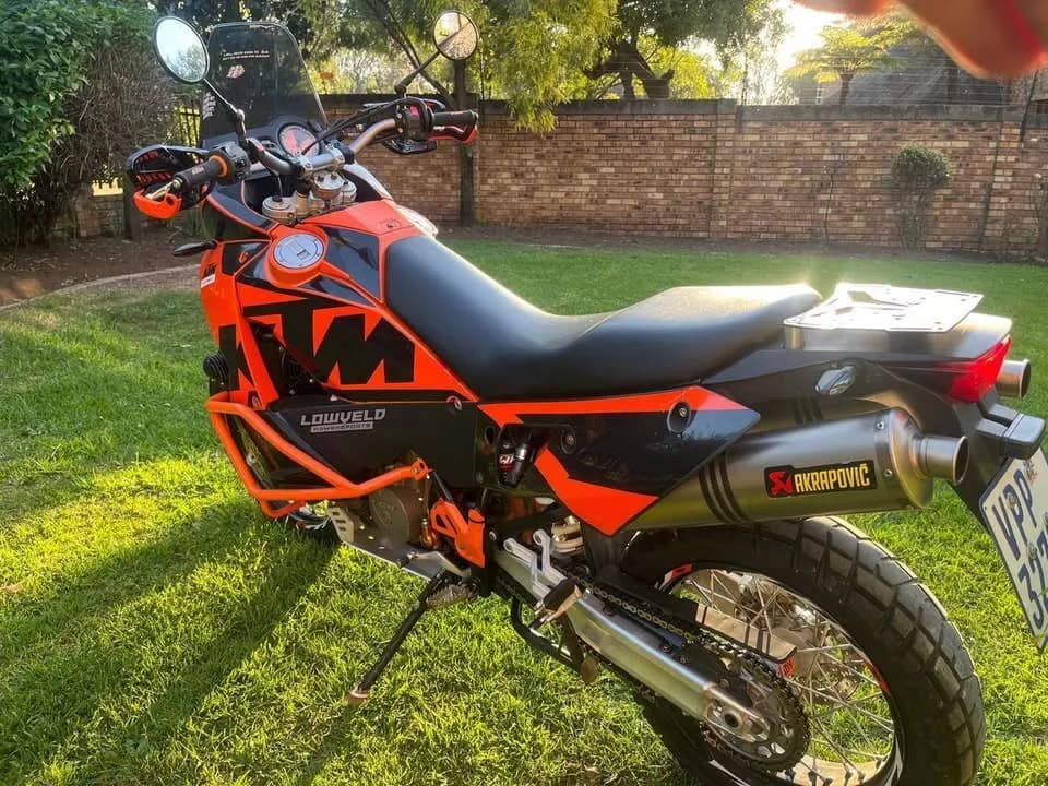 KTM 990 photo 1