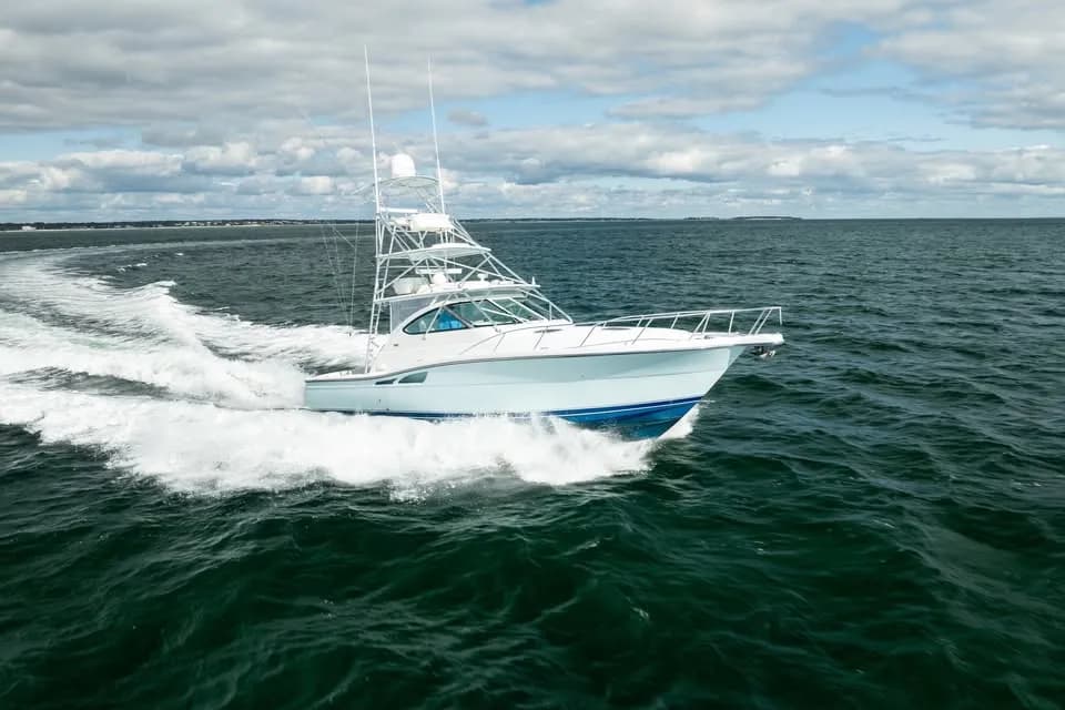 MANTRA, A 2007 TIARA 42 photo 1