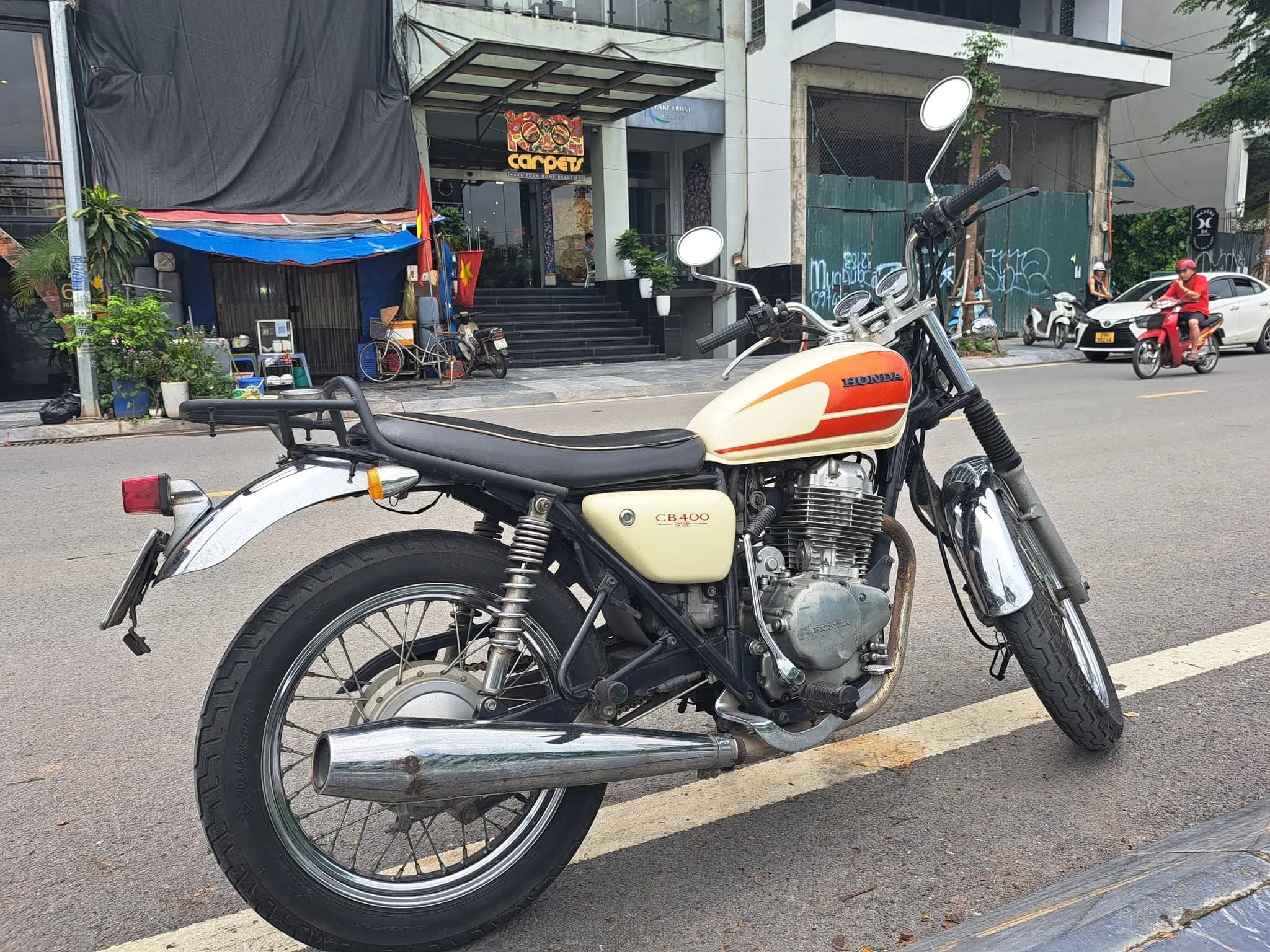 HONDA CB 400SS photo 1