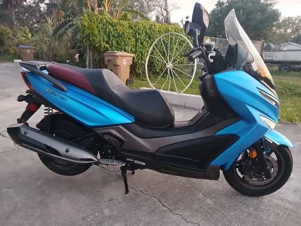 KYMCO 300I ABS photo 1