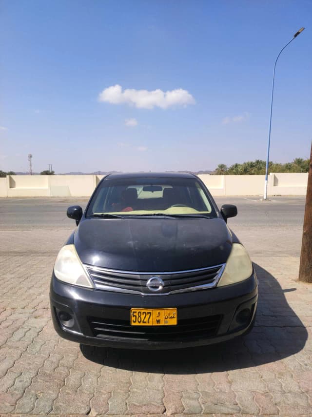 NISSAN VERSA 2012