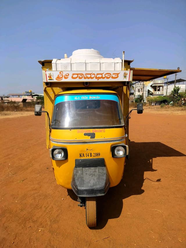 PIAGGIO APE FOOD TRUCK