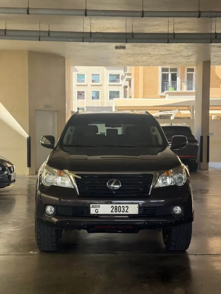 LEXUS 460 photo 1