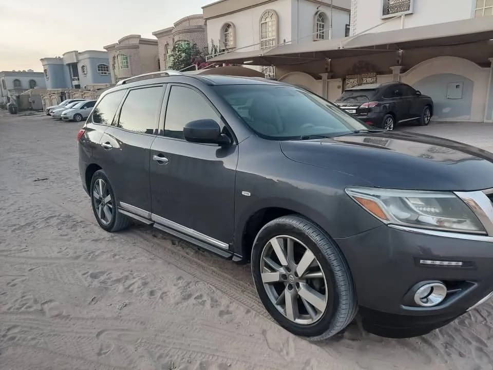 NISSAN PATHFINDER photo 1