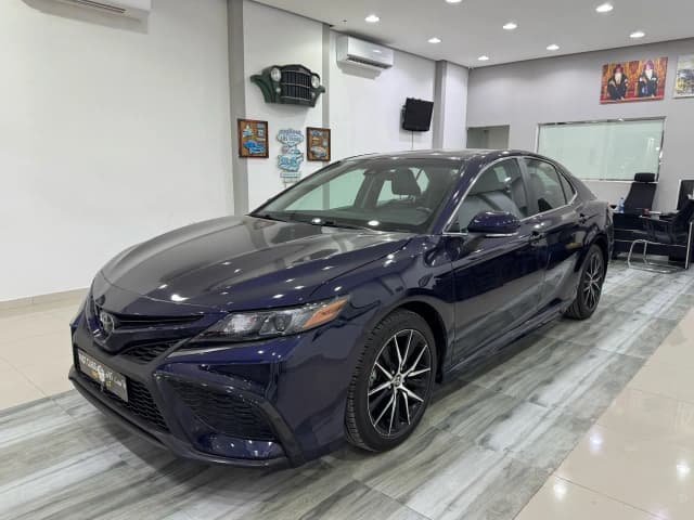 TOYOTA CAMRY SE