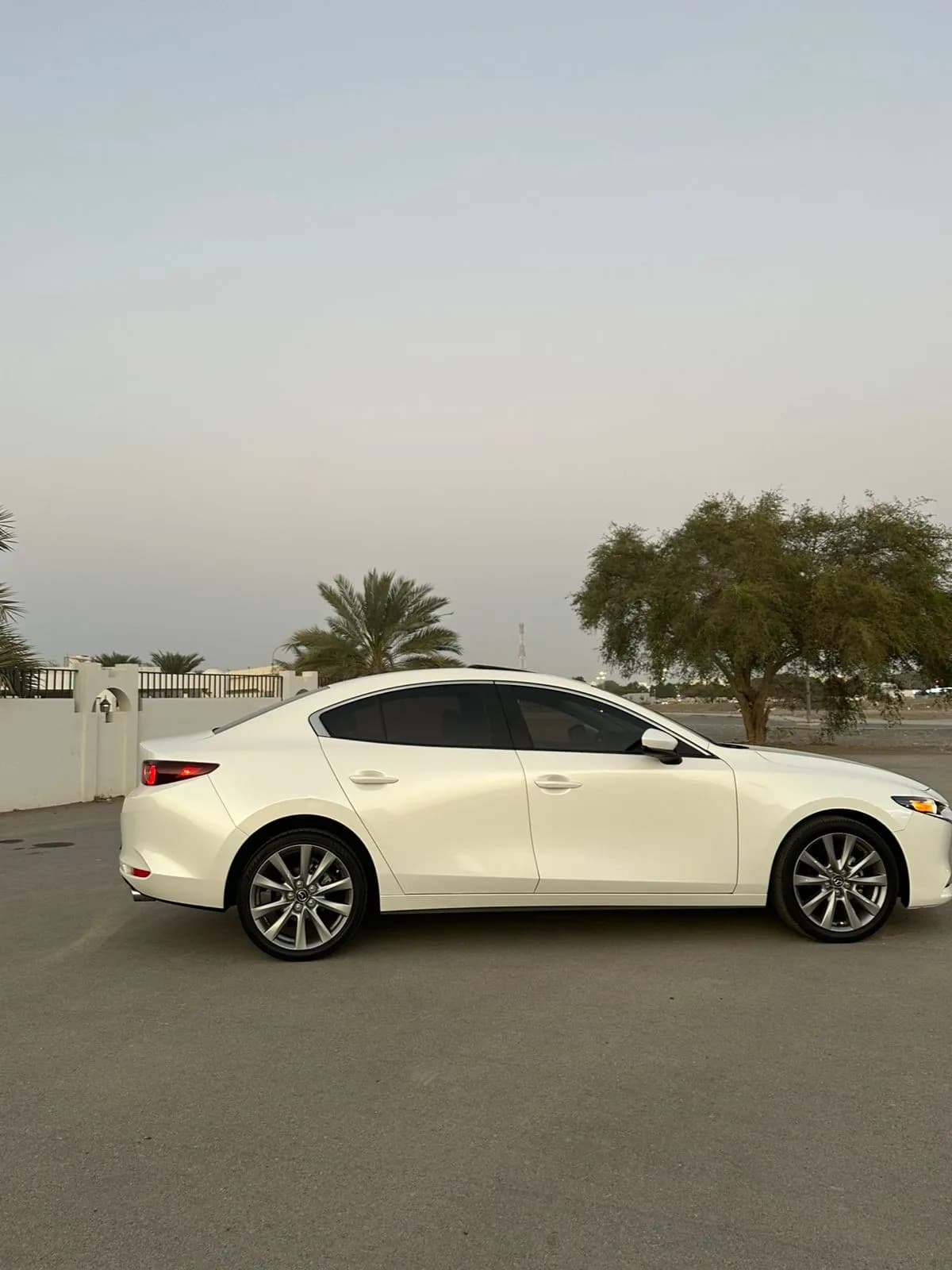 MAZDA 3 2023 photo 1