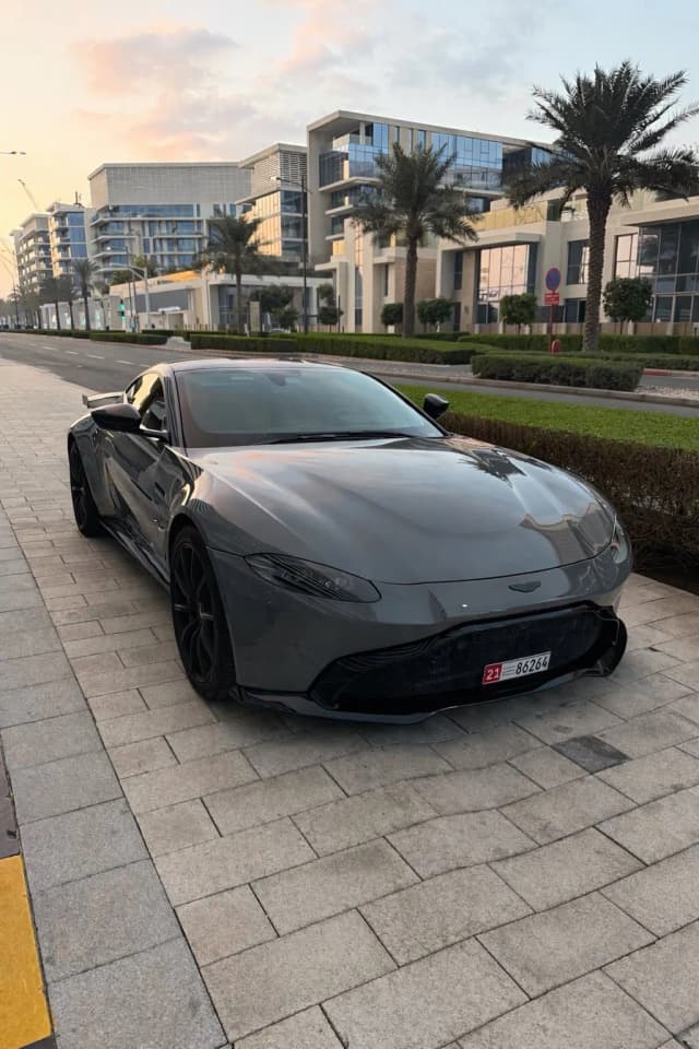 ASTON MARTIN 2019
