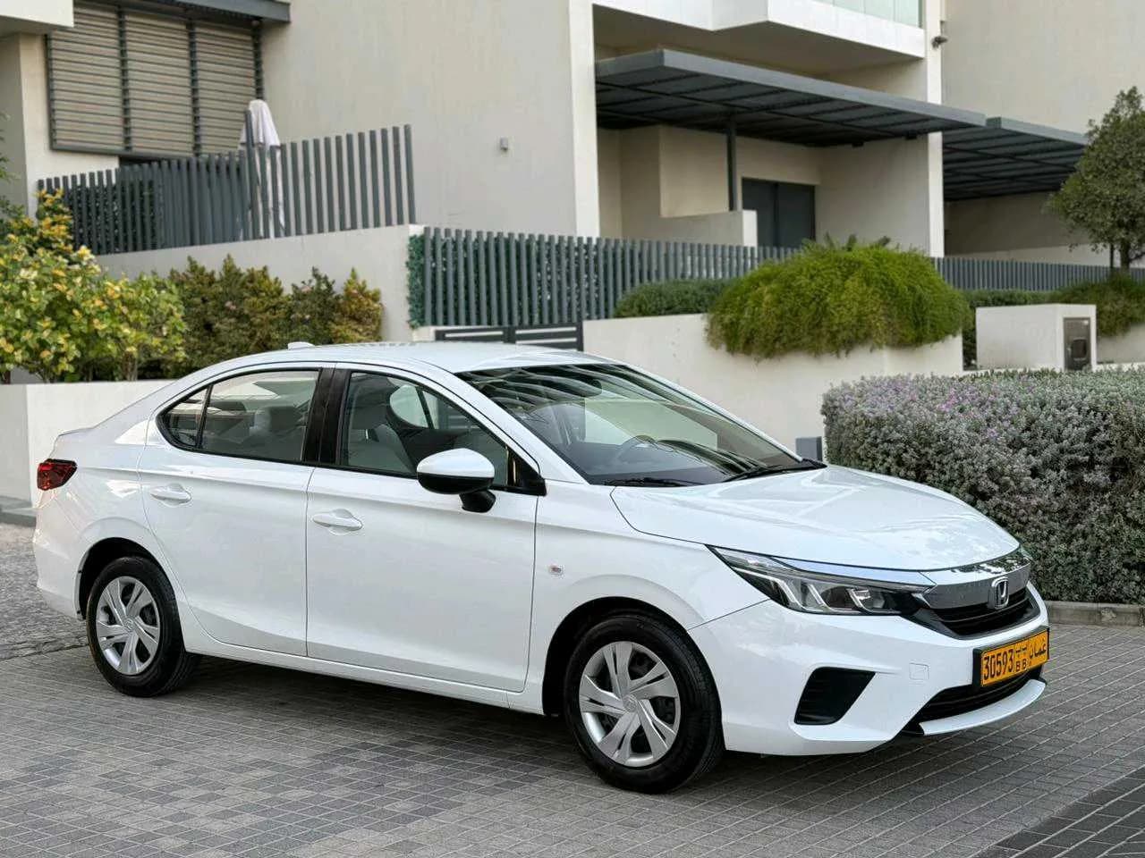 VEHICLE NAME: HONDA CITY, OMAN AGENCY
AGENCY SERVICED
MODEL: 2021
CYLINDER: 4-CYLINDER
EXTERIOR COLOR: WHITE
INTERIOR COLOR: BEIGE
SEAT TYPE: CLOTH
MILEAGE: ONLY 93,000 KM
2 AGENCY KEYS
INSURANCE AND REGISTRATION FOR ONE YEAR
RECORDER TYPE: AGENCY RECORDE photo 1