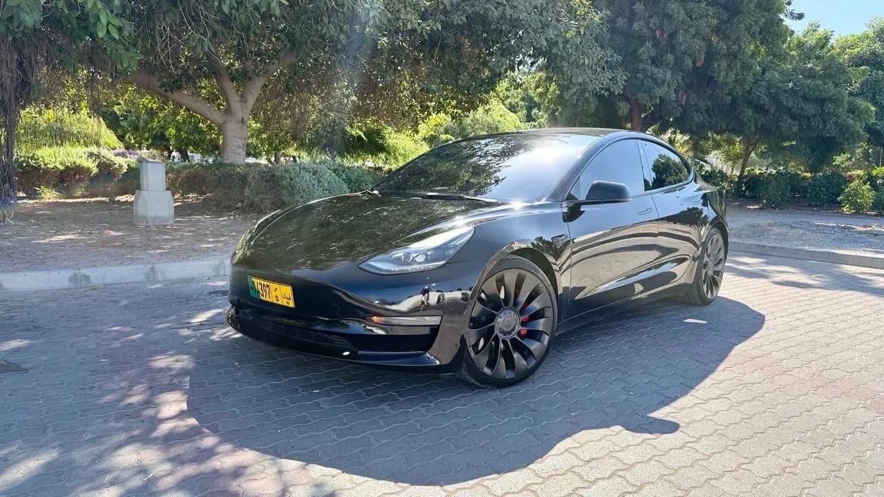TESLA MODEL 3 2022 photo 1