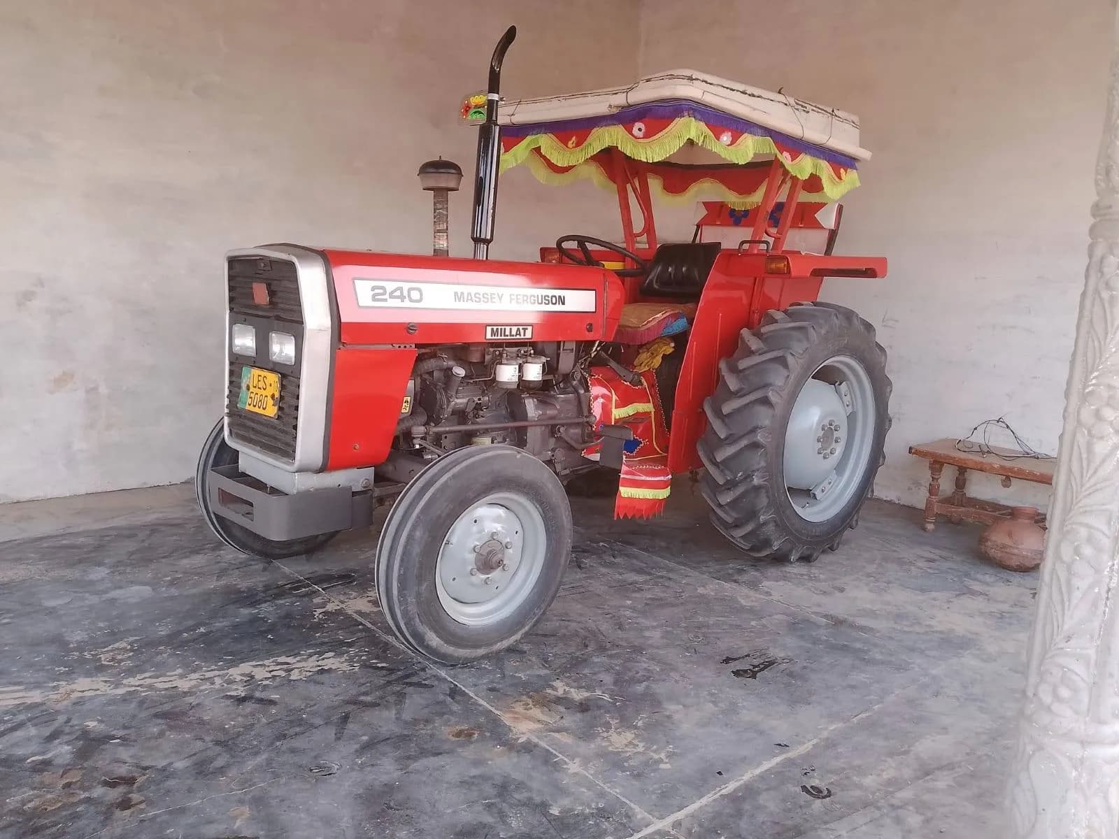 MASSEY FERGUSON 240 photo 1
