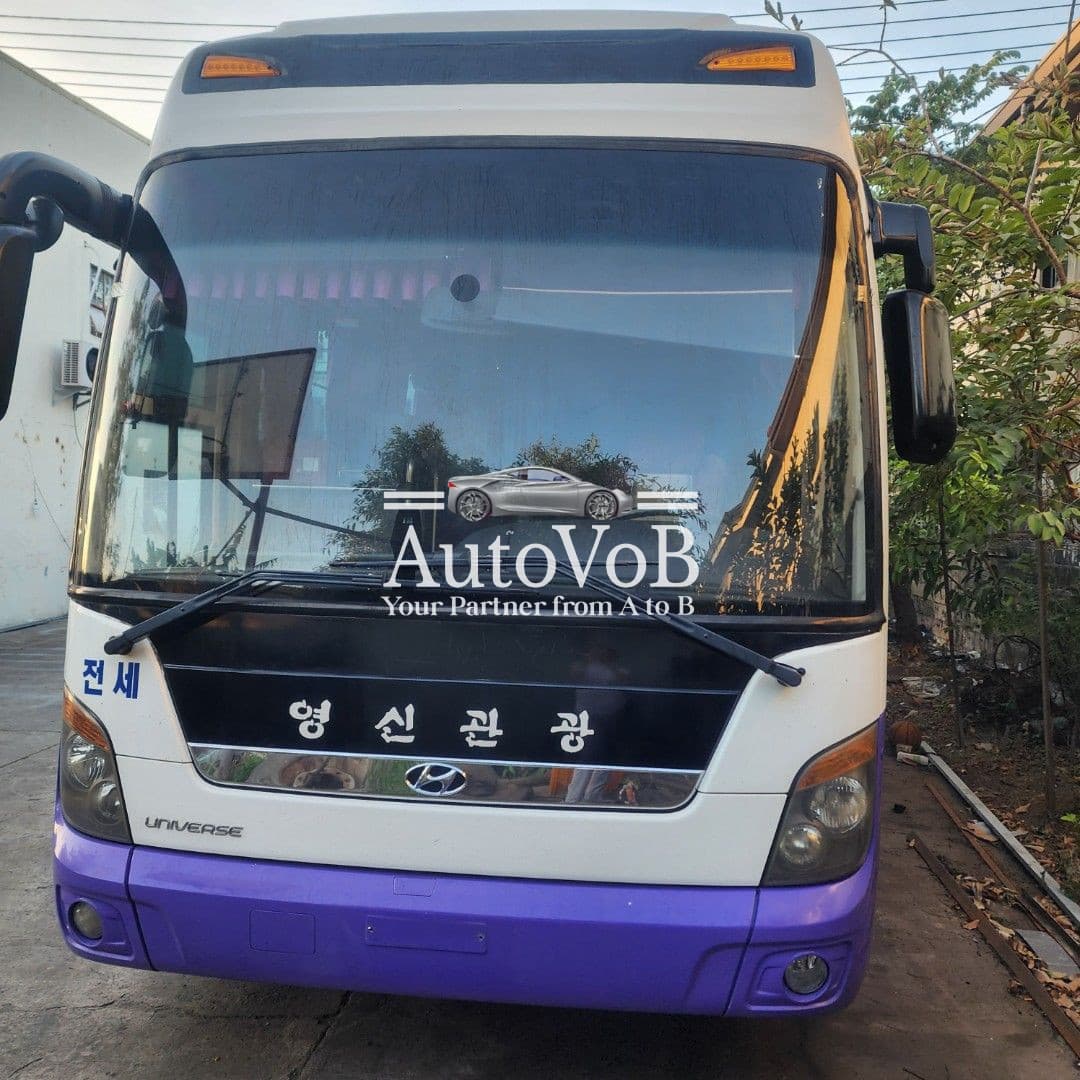 HYUNDAI URO5 TOURIST BUS photo 1