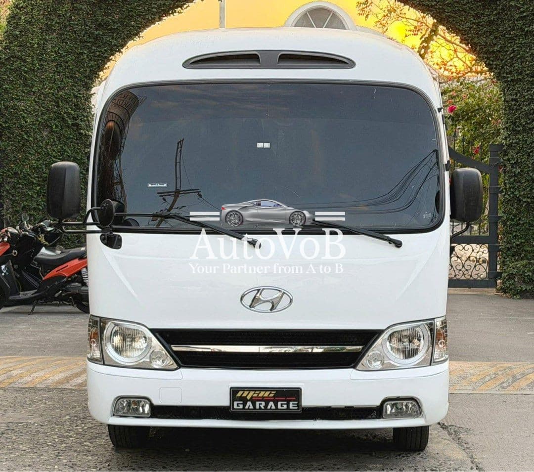 HYUNDAI COUNTY COASTER MINI BUS photo 1