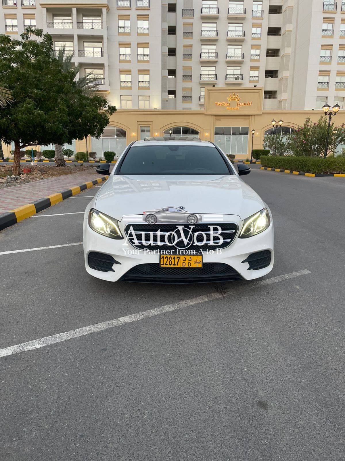 MERCEDES E300 photo 1
