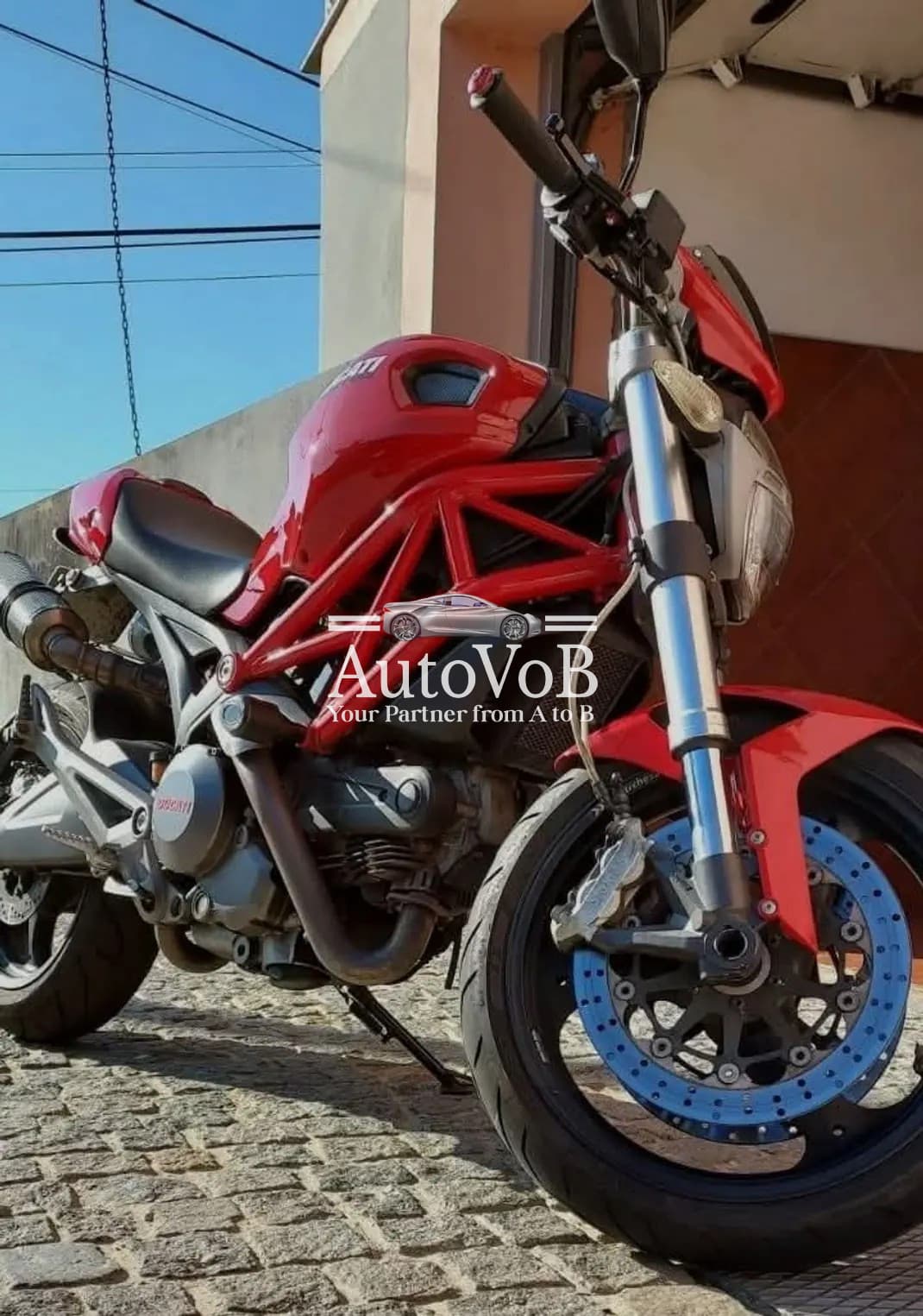 DUCATI MONSTER 696 photo 1