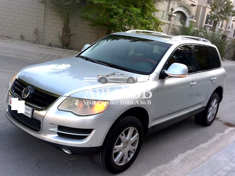 VOLKSWAGEN TOUAREG SILVER FULL OPTION MODEL 2010 photo 1