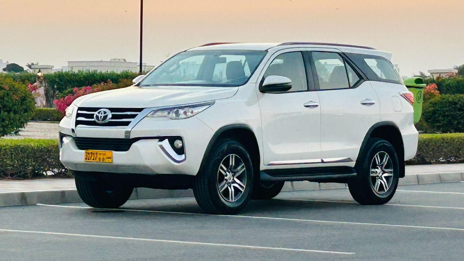 Toyota fortuner v6 gcc 2019 photo 1