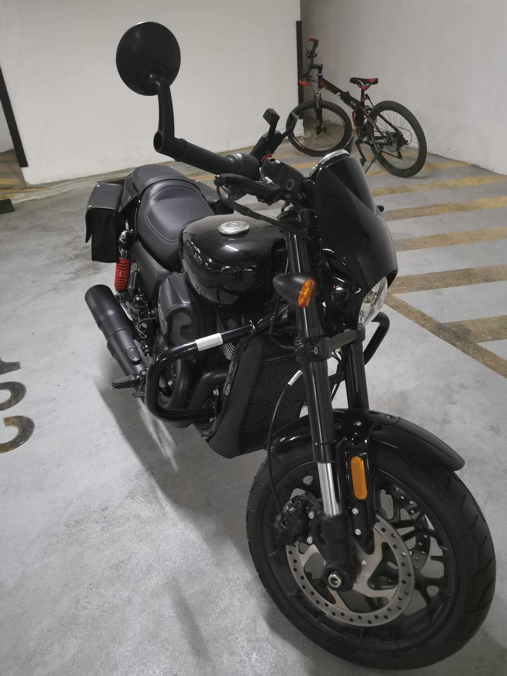 Low kilometer street rod 750 XG photo 1