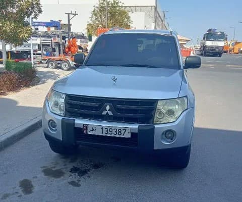 Mitsubishi Pajero photo 1