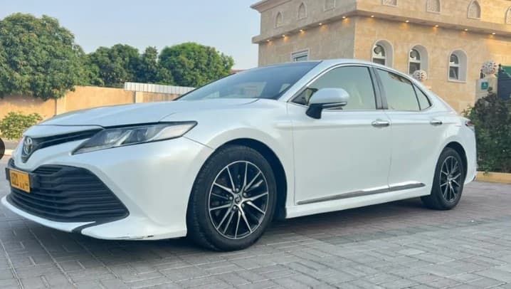 Toyota Camry photo 1