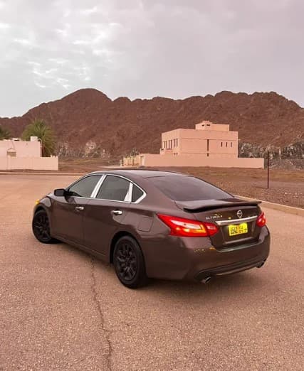 Nissan Altima S photo 1