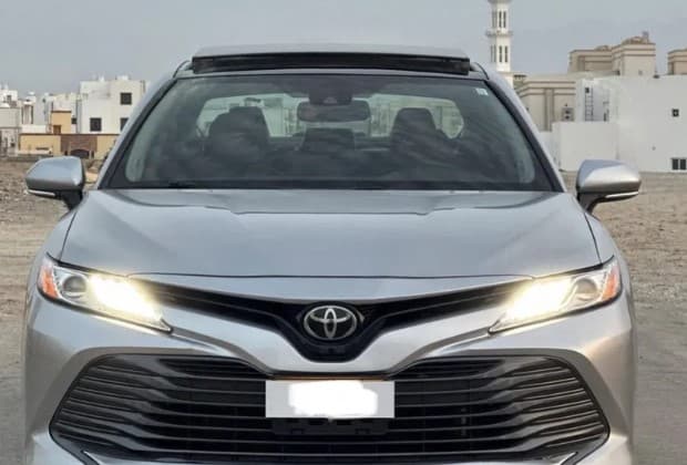 Toyota Camry photo 1