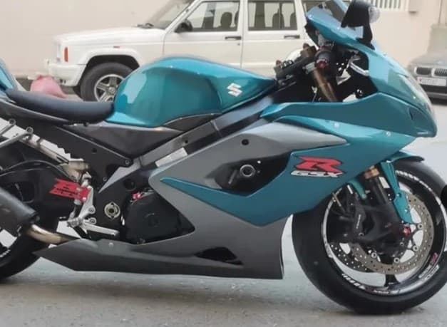 Suzuki 1000 2006 photo 1