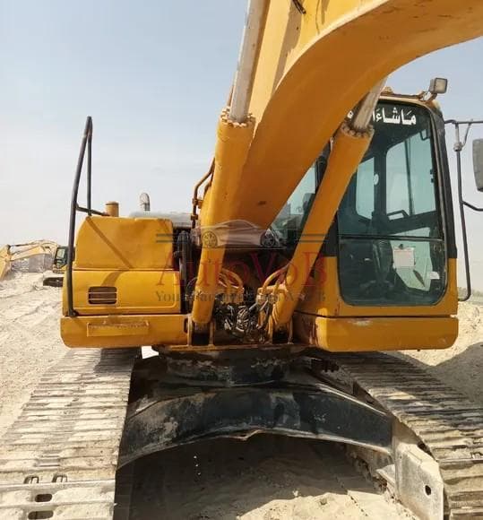 KOMATSU Excavator photo 1